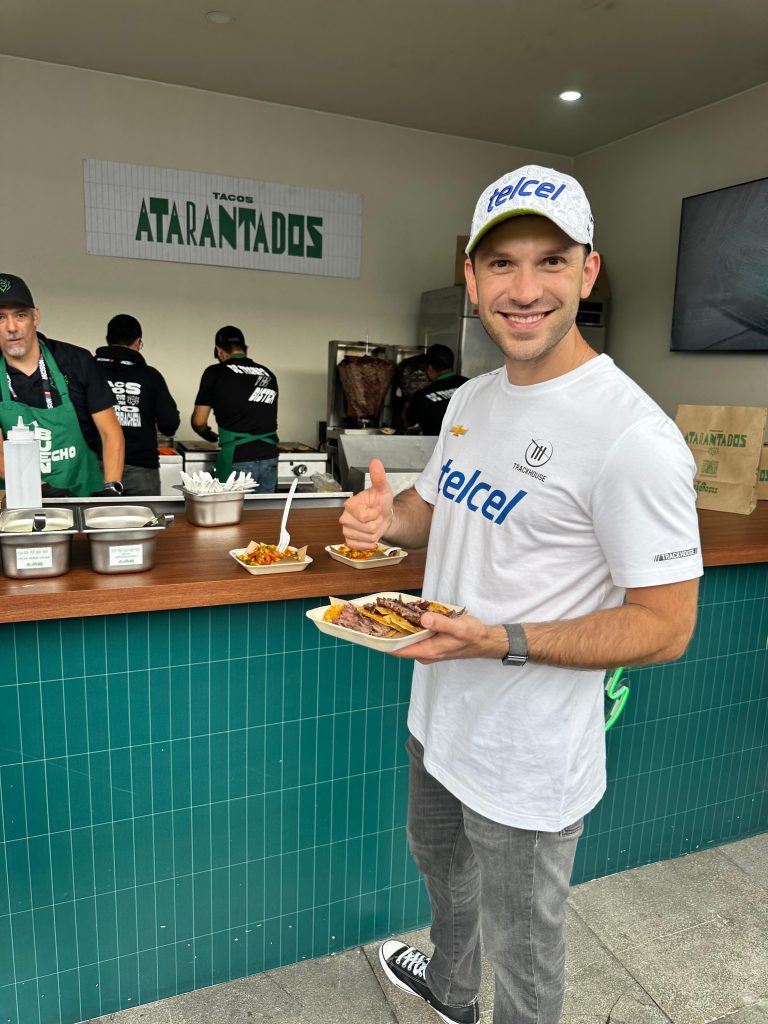 Daniel Suárez fue una de las visitas en Tacos Atarantados